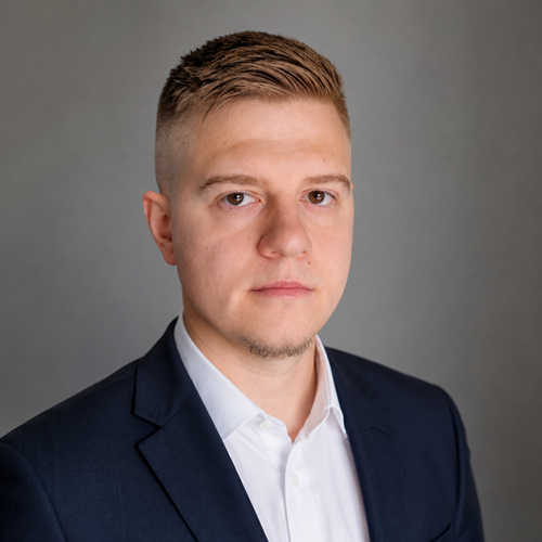 Professional portrait of Erwin Magielda